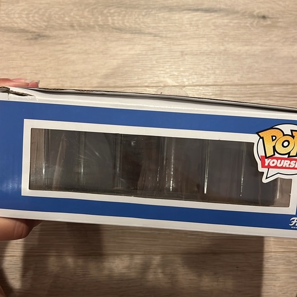 Pop Yourself Katie and David - Picture 2 of 3